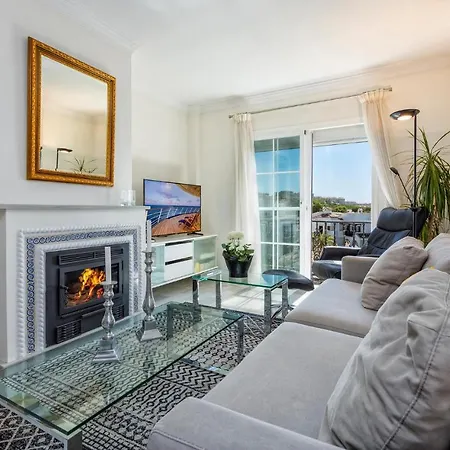 Pet Friendly In With Kitchenette