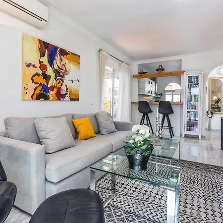 Pet Friendly In With Kitchenette